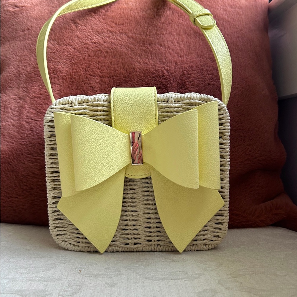 Poppy Bow Tie Straw Crossbody Bag - Picture 8 of 14